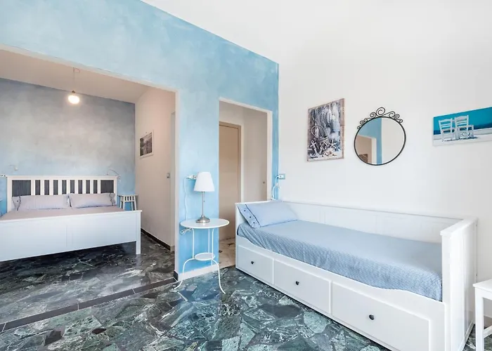 La Tortuga Πανσιόν 4*