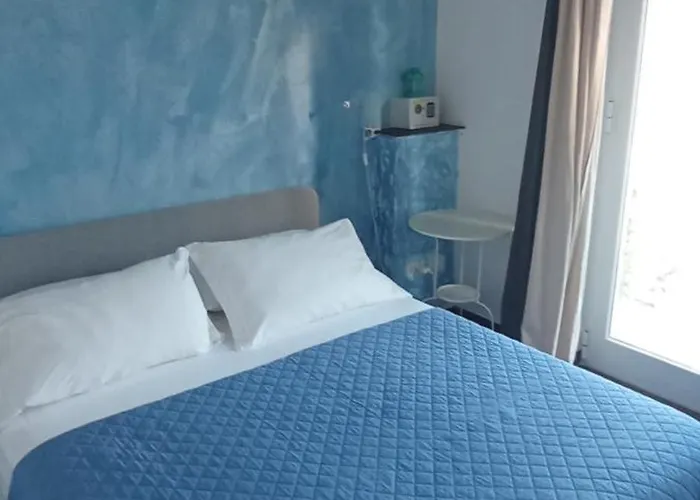 La Tortuga Πανσιόν 4*